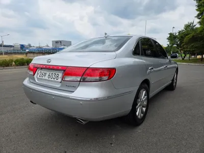 Hyundai Grandeur 2010, 131567 км, за 1962.72 USD