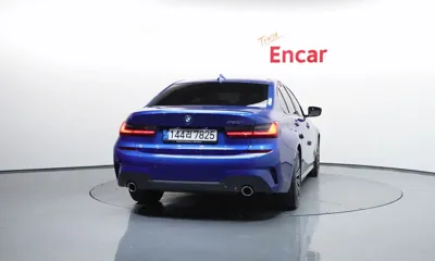 BMW 3-Series 2022, 17578 км, за 22687.37 USD