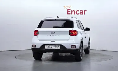 Hyundai Venue 2023, 26230 км, за 15798.53 USD