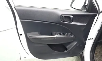 Hyundai Venue 2023, 26230 км, за 15798.53 USD - фото 24