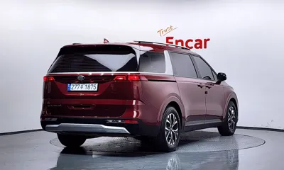 Kia Canival 2021, 16713 км, за 14977.21 USD