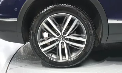 Volkswagen Tiguan 2023, 48639 км, за 17589.59 USD