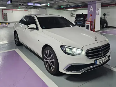 Mercedes-Benz E-Class · 2021 год