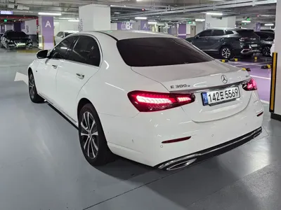 Mercedes-Benz E-Class 2021, 39033 км, за 26710.11 USD - фото 6
