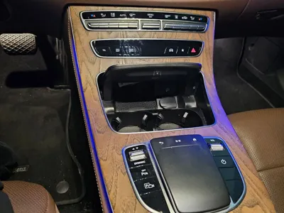 Mercedes-Benz E-Class 2021, 39033 км, за 26710.11 USD - фото 17