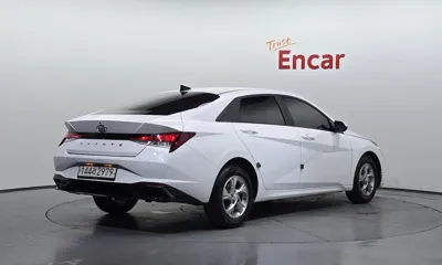 Hyundai Avante 2021, 80530 км, за 10538.65 USD