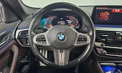 BMW 5-Series 2023, 123032 км, за 24097.73 USD - фото 13