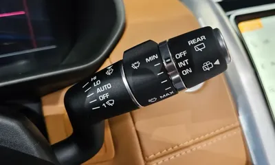 Land Rover Discovery 2020, 130972 км, за 23598.64 USD - фото 34