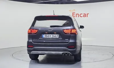 Kia Sorento 2018, 111033 км, за 10245.91 USD
