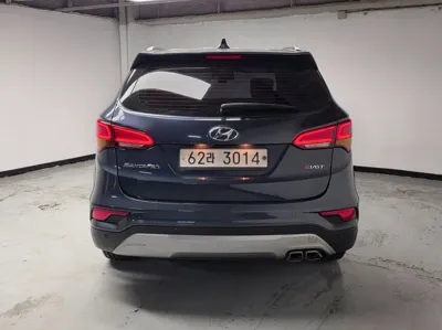 Hyundai Santafe 2016, 127120 км, за 7220.69 USD