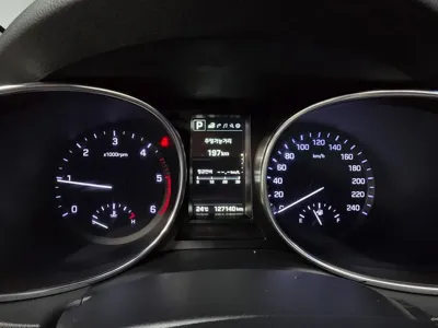 Hyundai Santafe 2016, 127120 км, за 7220.69 USD