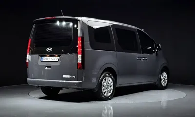 Hyundai Staria 2025, 16405 км, за 17876.87 USD