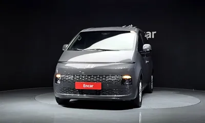Hyundai Staria 2025, 16405 км, за 17876.87 USD