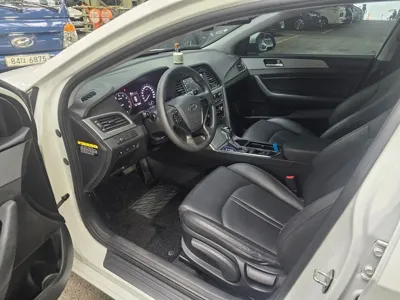 Hyundai Sonata 2017, 88627 км, за 6411.96 USD - фото 10