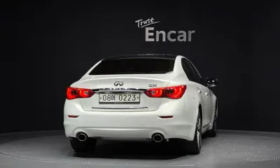 Infiniti Q50 2015, 145174 км, за 5334.38 USD