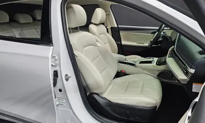 Hyundai Grandeur 2023, 82059 км, за 19516.02 USD - фото 26