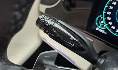 Hyundai Grandeur 2023, 82059 км, за 19516.02 USD - фото 30