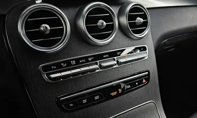 Mercedes-Benz GLC-Class 2021, 57638 км, за 28160.69 USD - фото 32