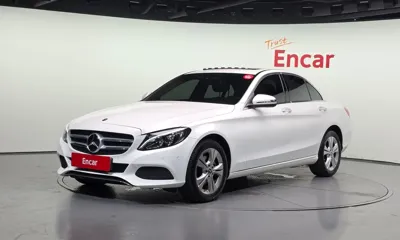 Mercedes-Benz C-Class · 2018 год