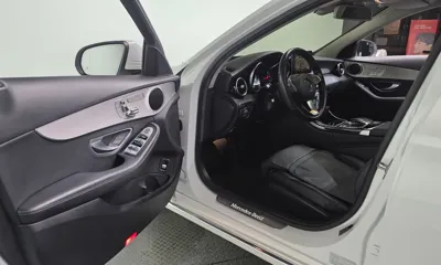Mercedes-Benz C-Class 2018, 110741 км, за 10966.43 USD - фото 10