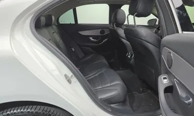 Mercedes-Benz C-Class 2018, 110741 км, за 10966.43 USD - фото 11