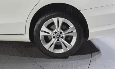 Mercedes-Benz C-Class 2018, 110741 км, за 10966.43 USD - фото 21