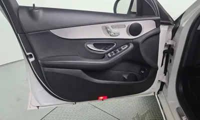 Mercedes-Benz C-Class 2018, 110741 км, за 10966.43 USD - фото 24