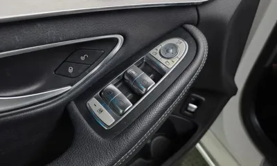 Mercedes-Benz C-Class 2018, 110741 км, за 10966.43 USD - фото 28