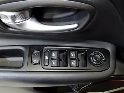 Jeep Renegade 2020, 152509 км, за 5281.6 USD - фото 13