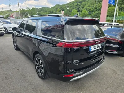 Kia Canival 2023, 65921 км, за 16279.38 USD - фото 20