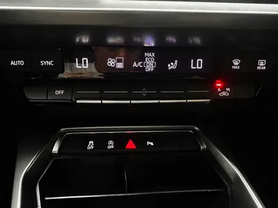Audi A3 2022, 26000 км, за 22008.98 USD - фото 22