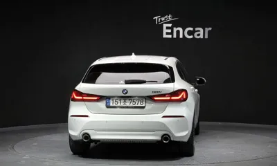 BMW 1-Series 2022, 76181 км, за 13856.37 USD