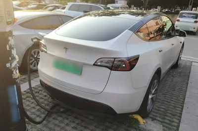 Tesla Model Y 2022, 29800 км, за 27165 USD - фото 12
