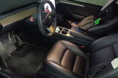 Tesla Model Y 2022, 29800 км, за 27165 USD - фото 18