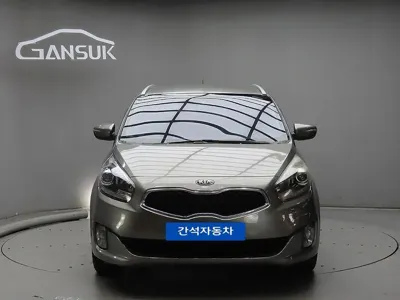 Kia Carens · 2015 год