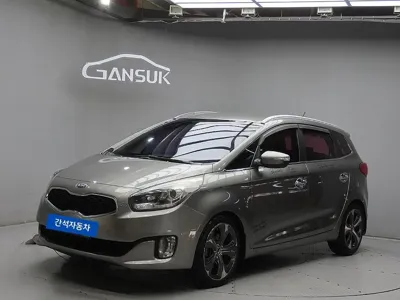 Kia Carens 2015, 202983 км, за 2974.62 USD