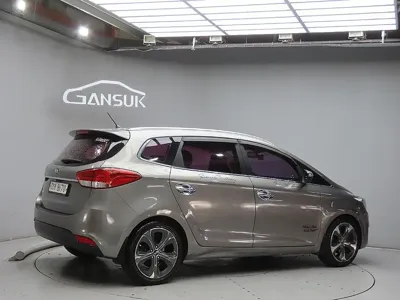 Kia Carens 2015, 202983 км, за 2974.62 USD