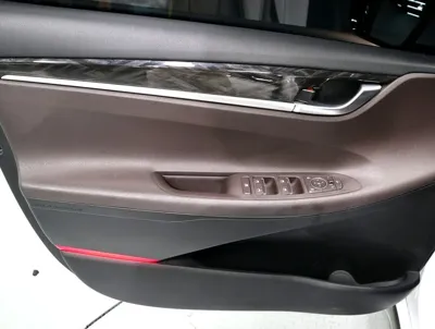 Hyundai Grandeur 2019, 120133 км, за 8205.33 USD - фото 17