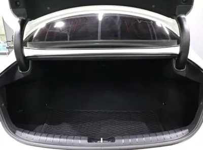 Hyundai Grandeur 2019, 120133 км, за 8205.33 USD - фото 20