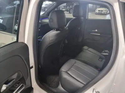 Mercedes-Benz GLA-Class 2021, 16644 км, за 25748.81 USD - фото 11