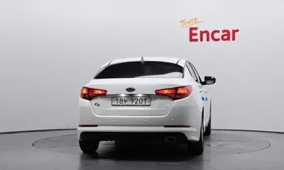 Kia K5 2012, 161729 км, за 2379.69 USD