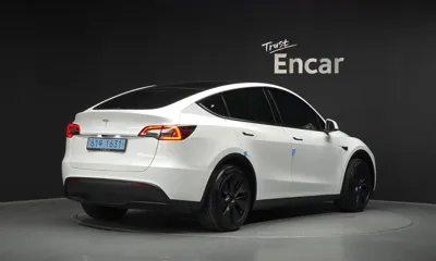 Tesla Model Y 2024, 20773 км, за 28599.36 USD