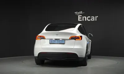 Tesla Model Y 2024, 20773 км, за 28599.36 USD