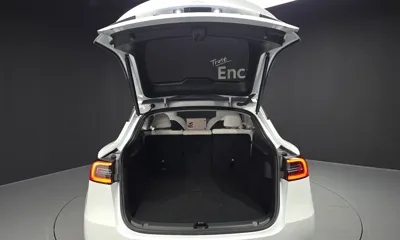 Tesla Model Y 2024, 20773 км, за 28599.36 USD - фото 20