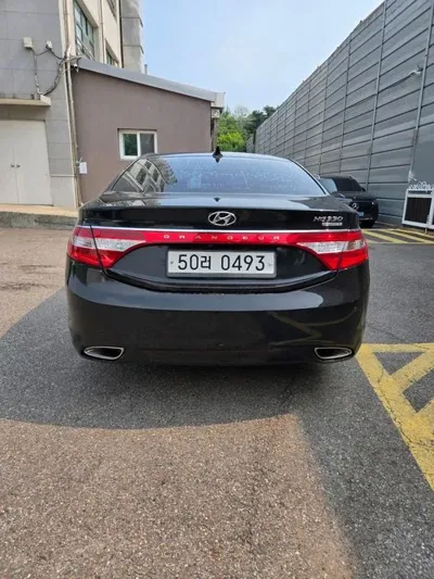 Hyundai Grandeur 2014, 210510 км, за 1903.64 USD