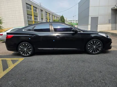 Hyundai Grandeur 2014, 210510 км, за 1903.64 USD