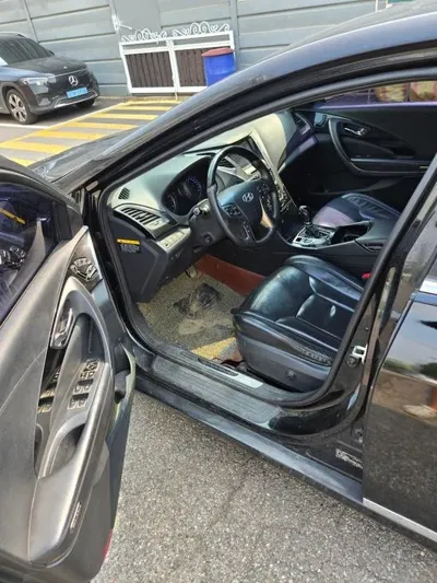 Hyundai Grandeur 2014, 210510 км, за 1903.64 USD