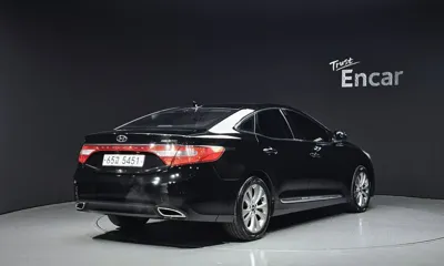 Hyundai Grandeur 2011, 189128 км, за 1904.89 USD
