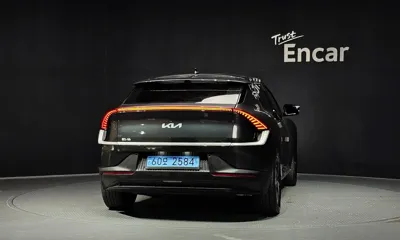 Kia EV6 2022, 26642 км, за 22252.86 USD