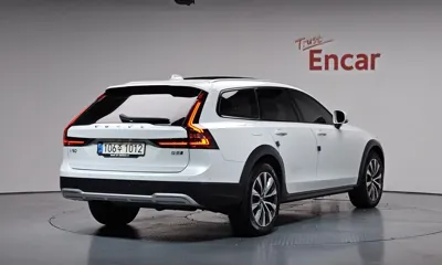 Volvo V90 2021, 43263 км, за 24377.55 USD